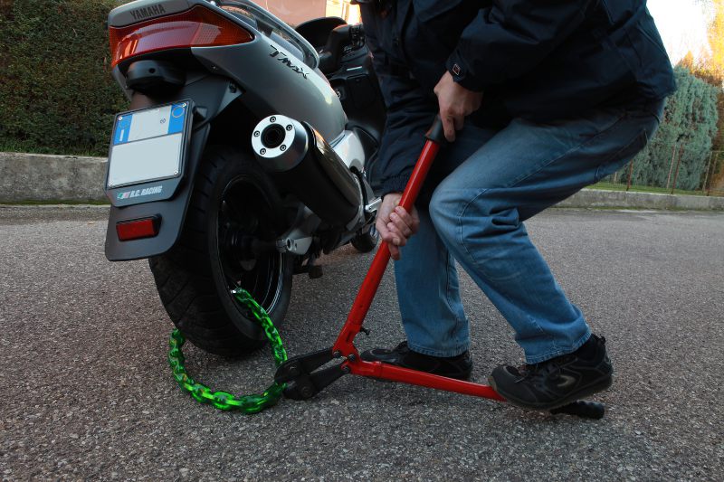 Catena o Lucchetto per Scooter e Motorino?